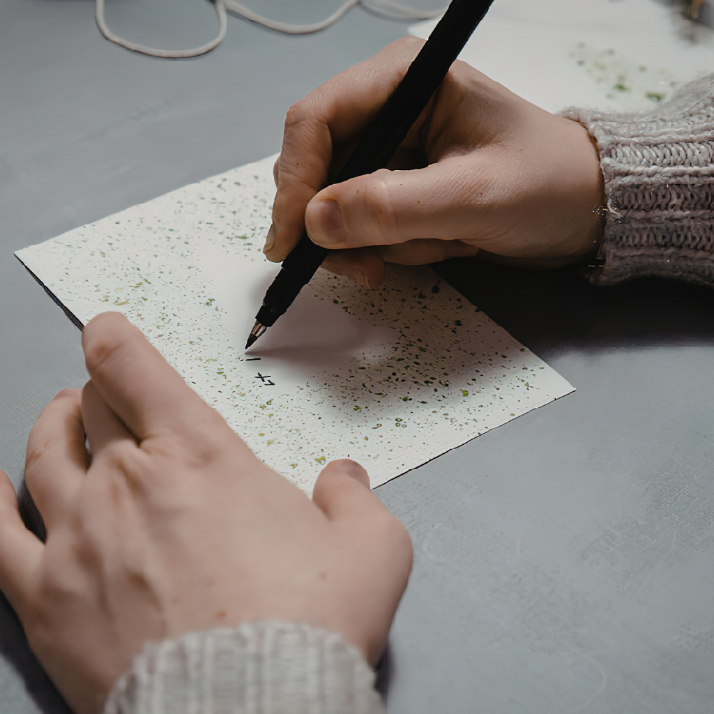 What to Write in a Gift Card  (Meaningful Message Ideas That Matter)