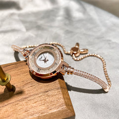 Rhinestone Women's Bracelet Watch with Quicksand Dial Rose gold white