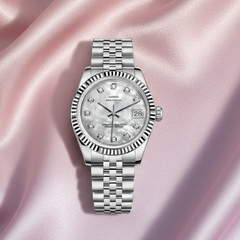 Retro Fashion Women's Watch White 100*120*50(1mm)