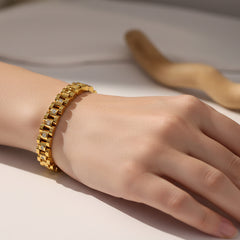 Gladia Gold Bracelet